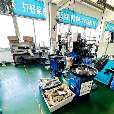 맞춤형 알루미온 히트 싱크 자동차 CNC 가공 부품 OEM
